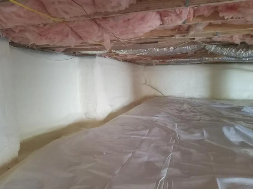 Crawl space encapsulation with closed-cell spray foam for Roof Maintenance in Nappanee
